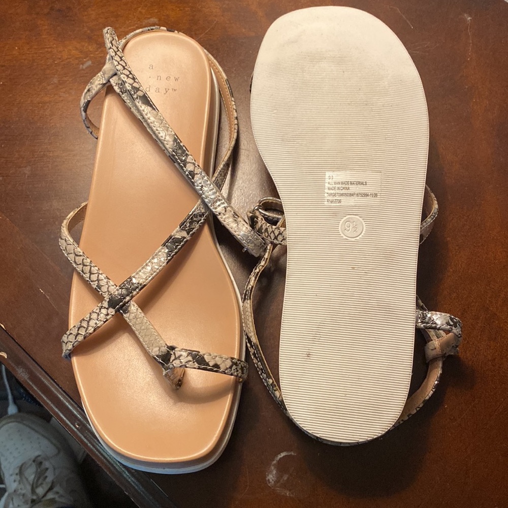 Sandals With Snake Like Print Straps - image 3